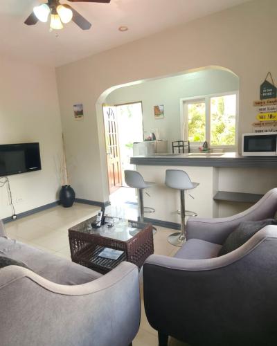 bayview_palms_hotel_room_4_main_door