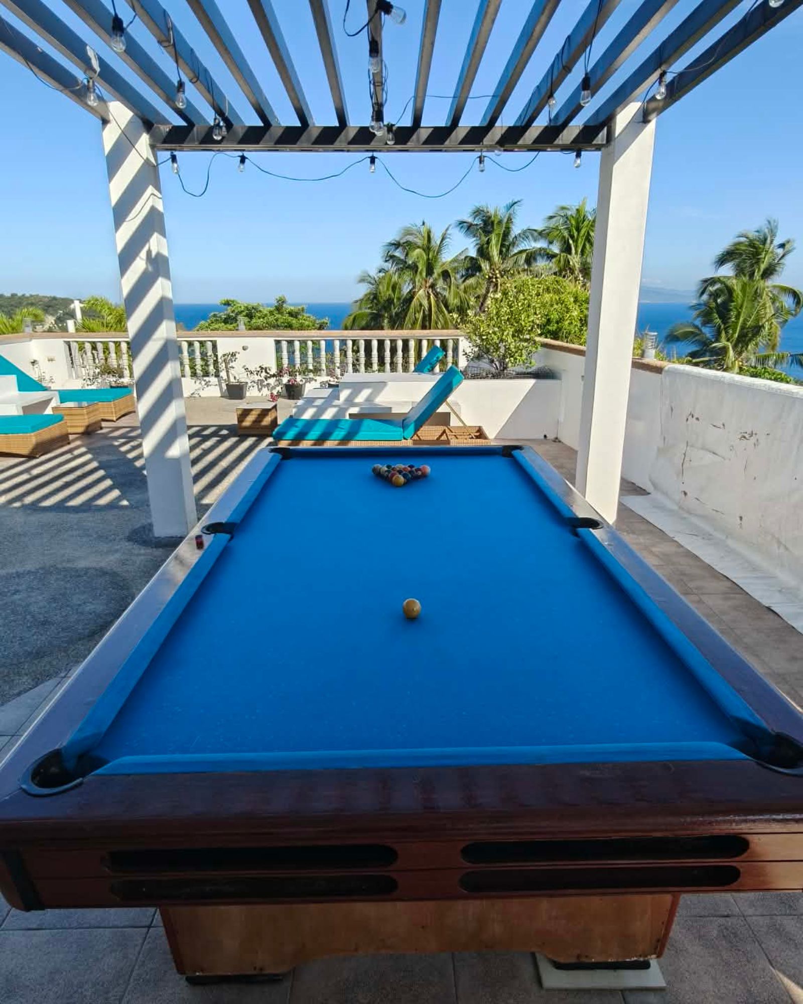 bayview palms hotel pool billiard table